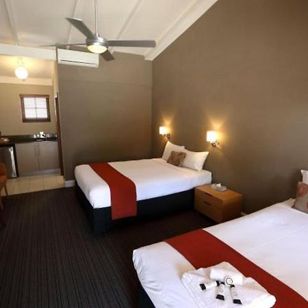 פרת'' Rose & Crown Hotel מראה חיצוני תמונה